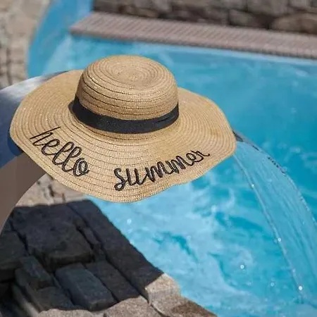 - Piscine - Eeig0e Camping