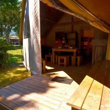- Piscine - Eeig0e Campsite
